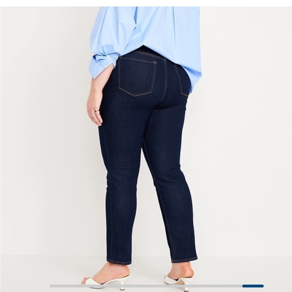 High waisted, straight ankle jeans